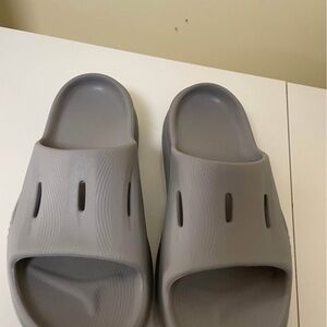 Hoka recovery gray slides